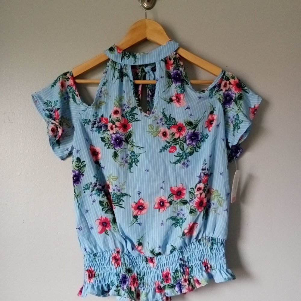 MM MM MM Flower Summer Blue Shirt
